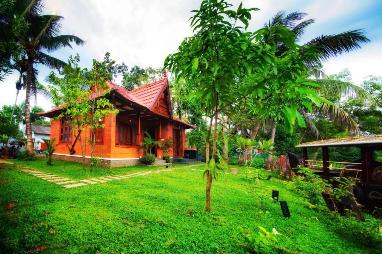 Little Chembaka Guest House Kumarakom Exterior photo