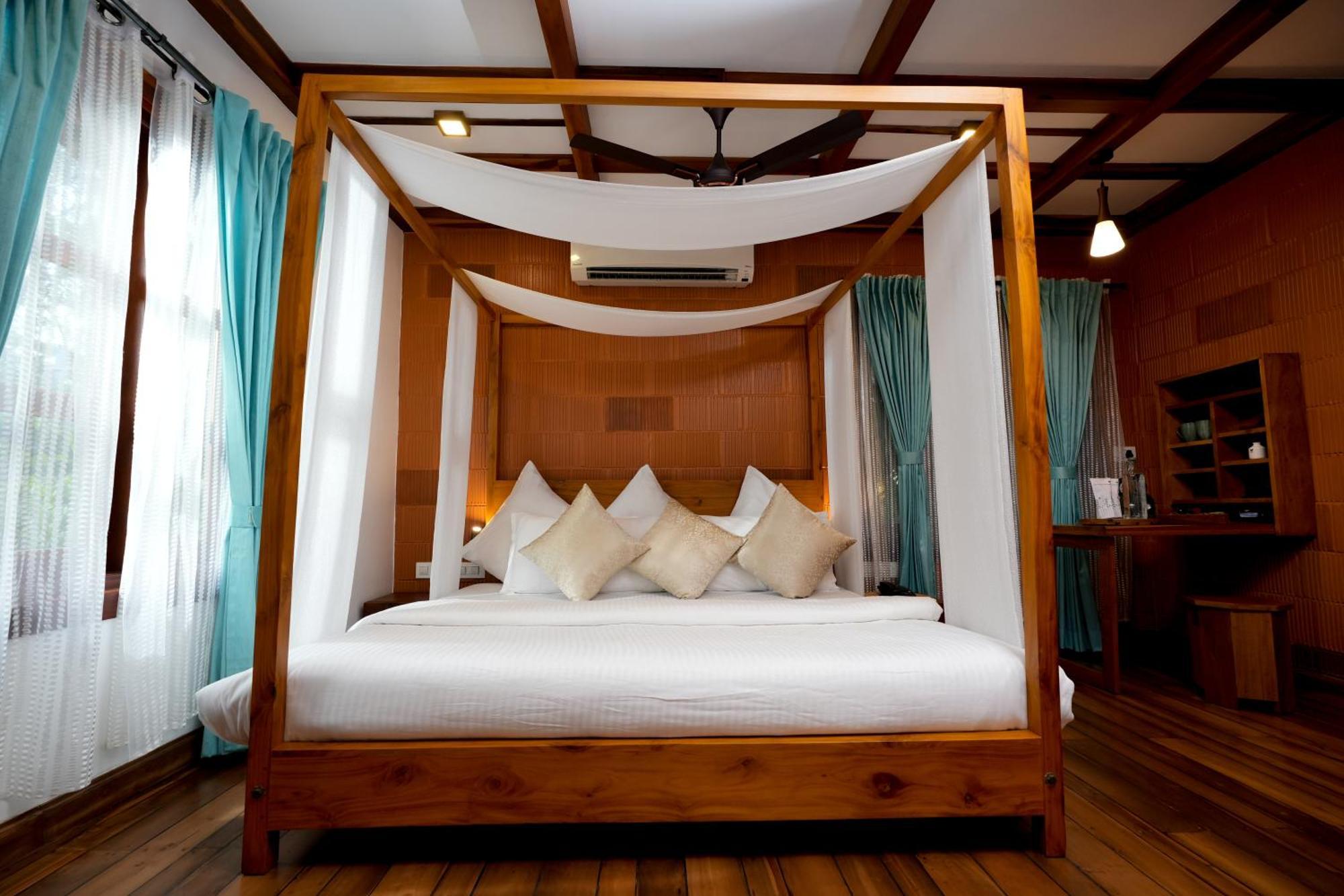 Little Chembaka Guest House Kumarakom Exterior photo